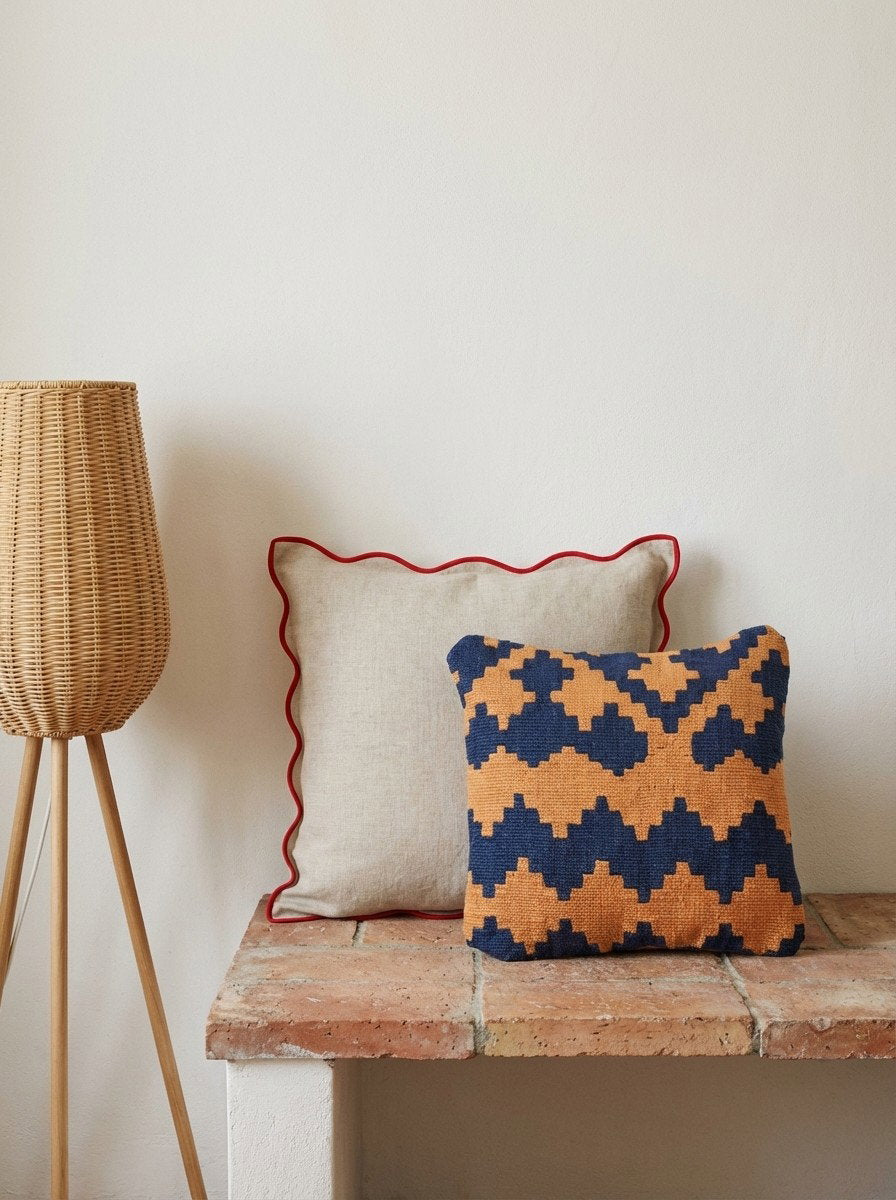 Kelim Kissen — Handgefertigt, 40x40 cm, Bunt, 100% Virgin Wool | Back view