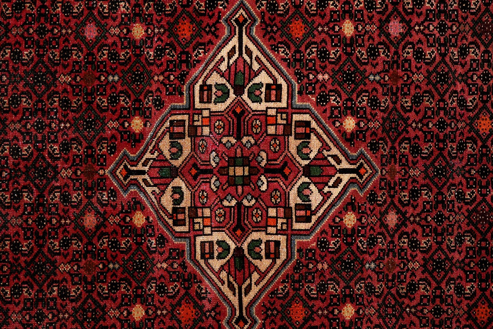 Heritage — Hand-knotted, 199x280 cm, Red, 100% Virgin Wool | View 6