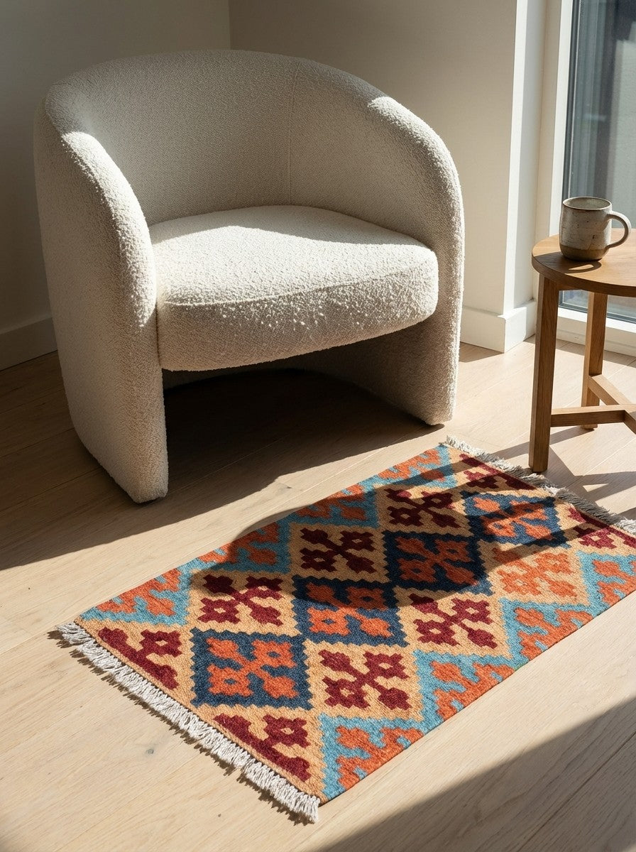 Kelim Gashgai — Handmade, 44x63 cm, Multicolor, 100% Virgin Wool | Detail view