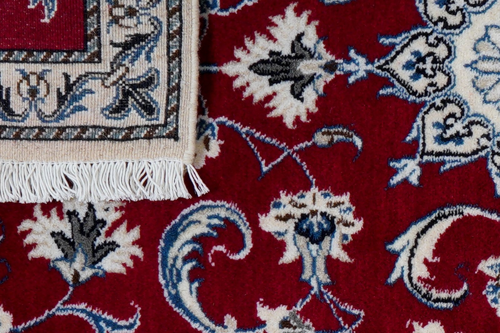 Nain 12La — Hand-knotted, 69x138 cm, Red, 100% Virgin Wool | View 7