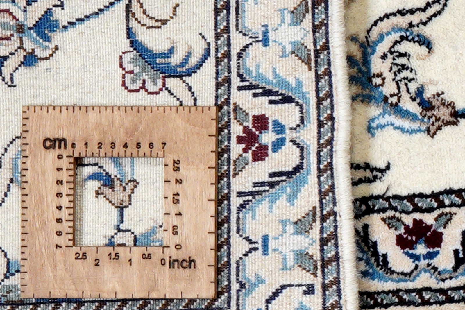 Nain 12La — Hand-knotted, 78x286 cm, Multicolor, 100% Virgin Wool | View 8