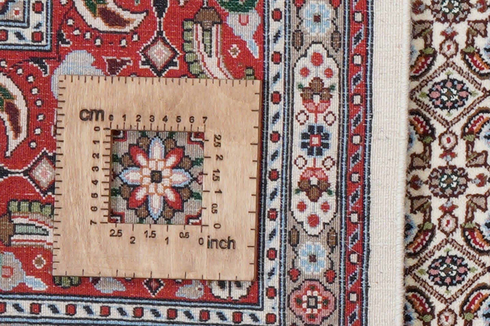 Moud Mahi — Hand-knotted, 194x287 cm, Beige, 100% Virgin Wool | View 8