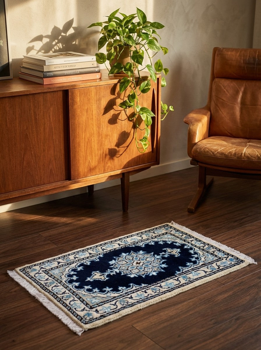 Nain 12La — Hand-knotted, 39x60 cm, Blue, 100% Virgin Wool | Back view