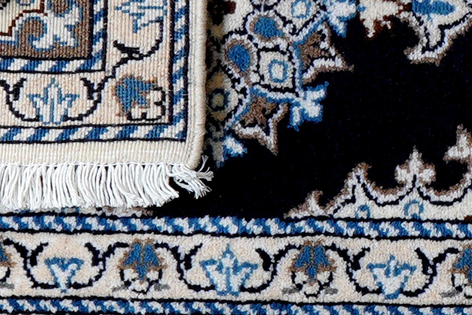 Nain 12La — Hand-knotted, 40x62 cm, Blue, 100% Virgin Wool | View 7