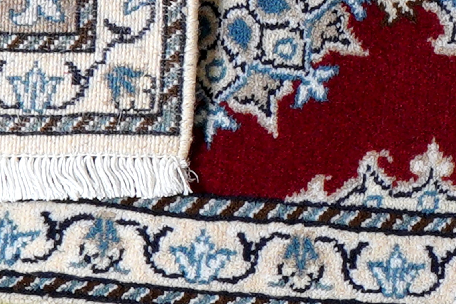 Nain 12La — Hand-knotted, 37x62 cm, Red, 100% Virgin Wool | View 7