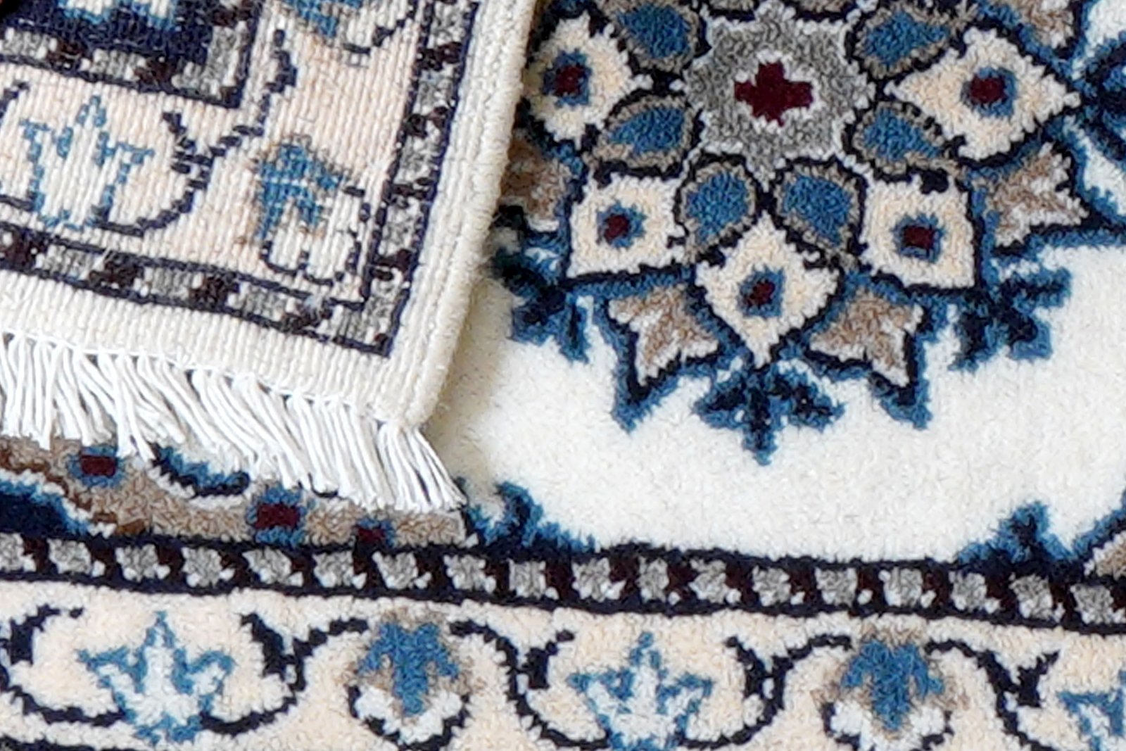 Nain 12La — Hand-knotted, 37x59 cm, Multicolor, 100% Virgin Wool | View 7