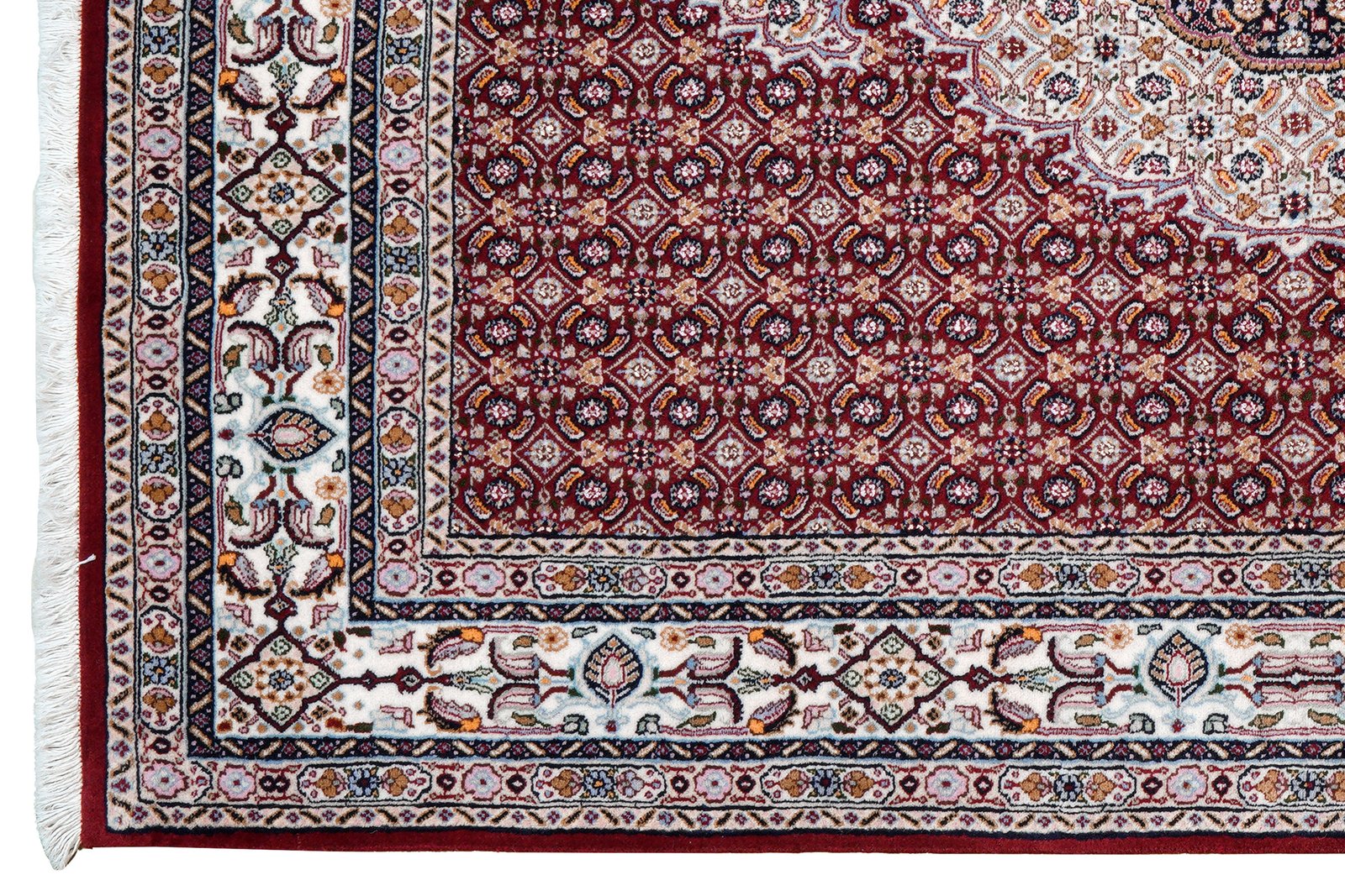 Moud Mahi — Hand-knotted, 143x193 cm, Red, 100% Virgin Wool | View 3