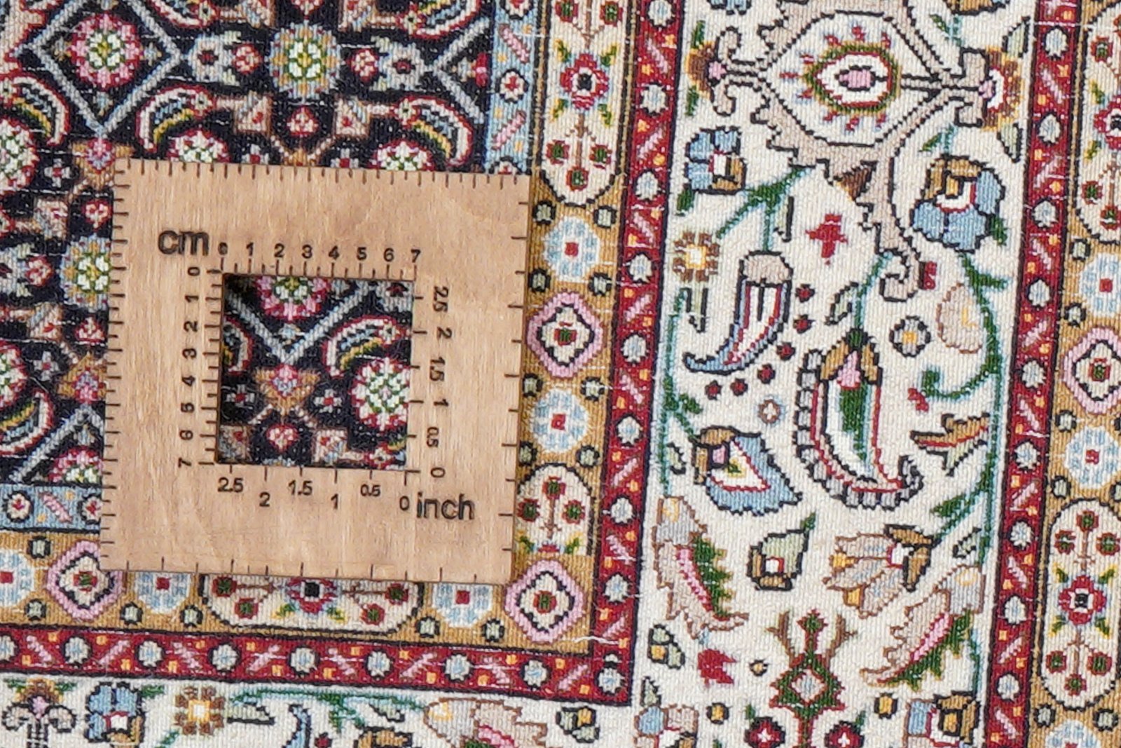 Moud Mahi — Hand-knotted, 155x233 cm, Beige, 100% Virgin Wool | View 8