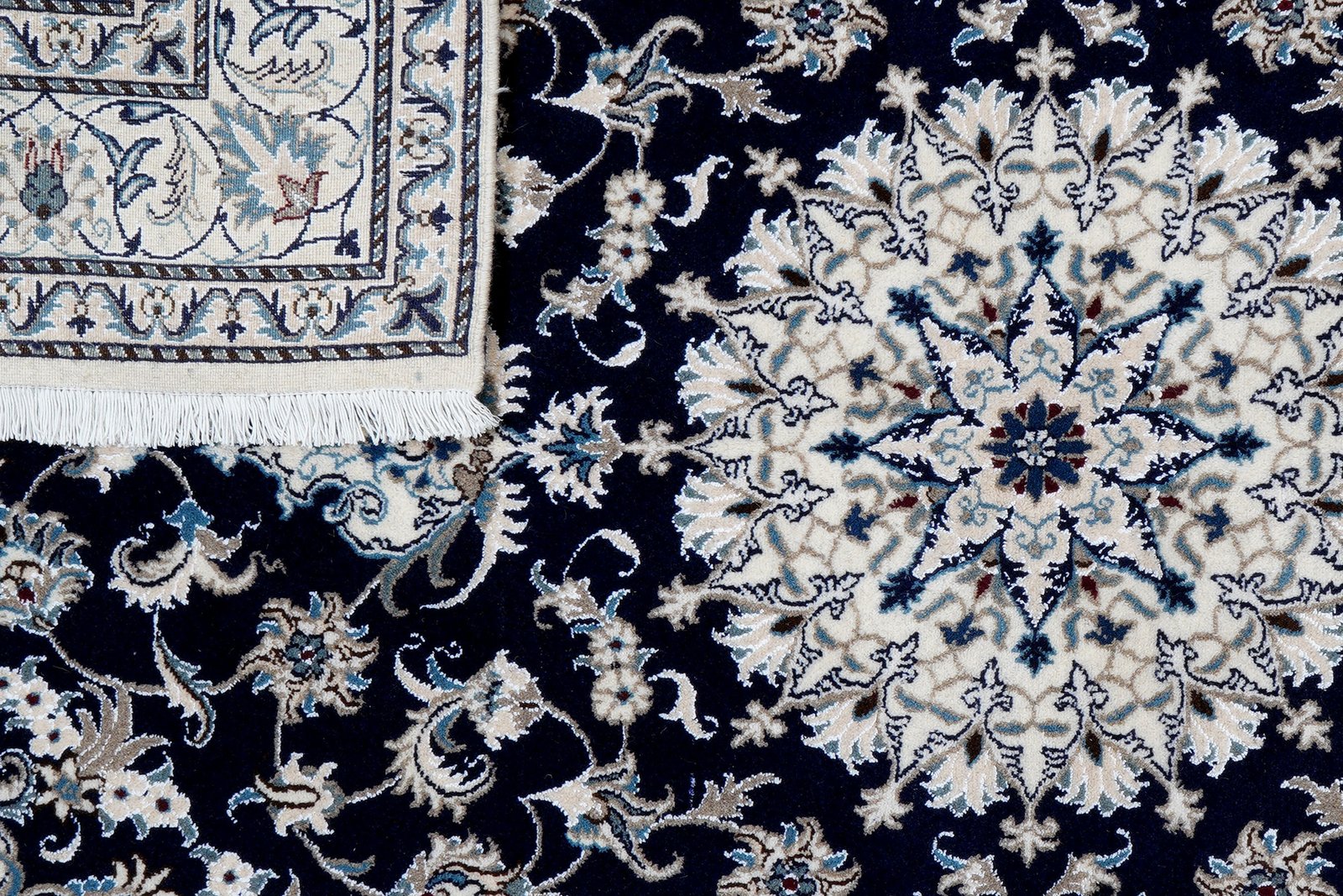 Nain 12La — Hand-knotted, 164x233 cm, Blue, 100% Virgin Wool | View 7