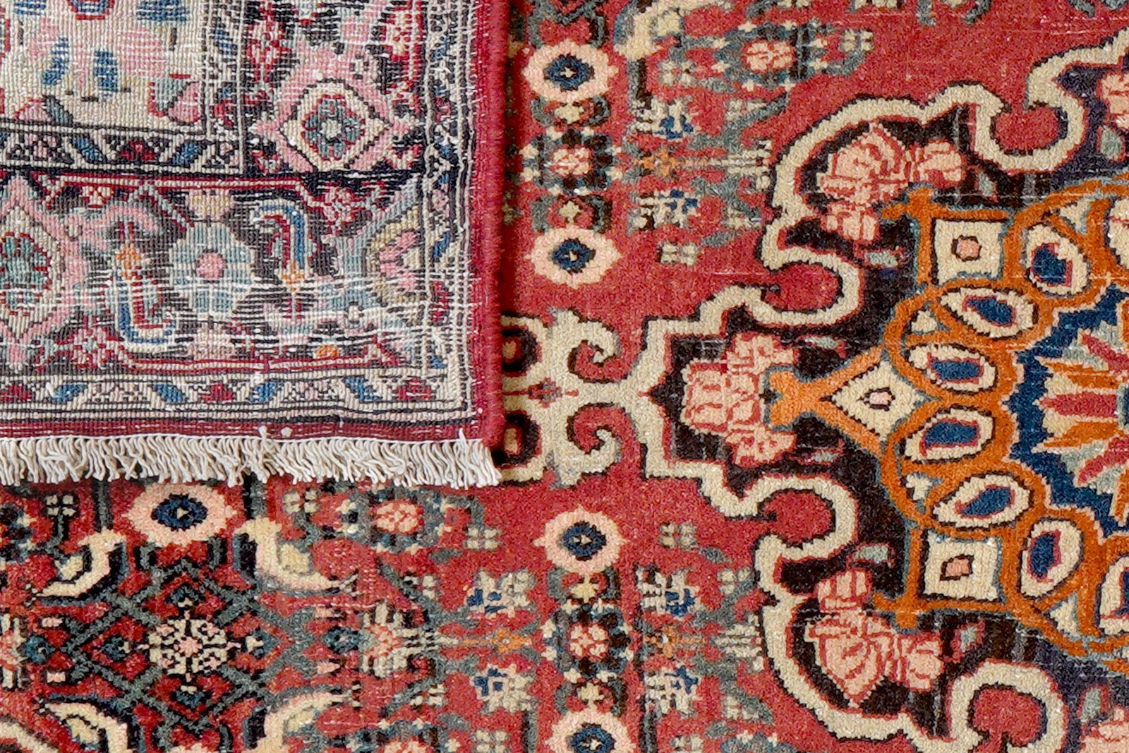 Heritage — Hand-knotted, 107x172 cm, Red, 100% Virgin Wool | View 7