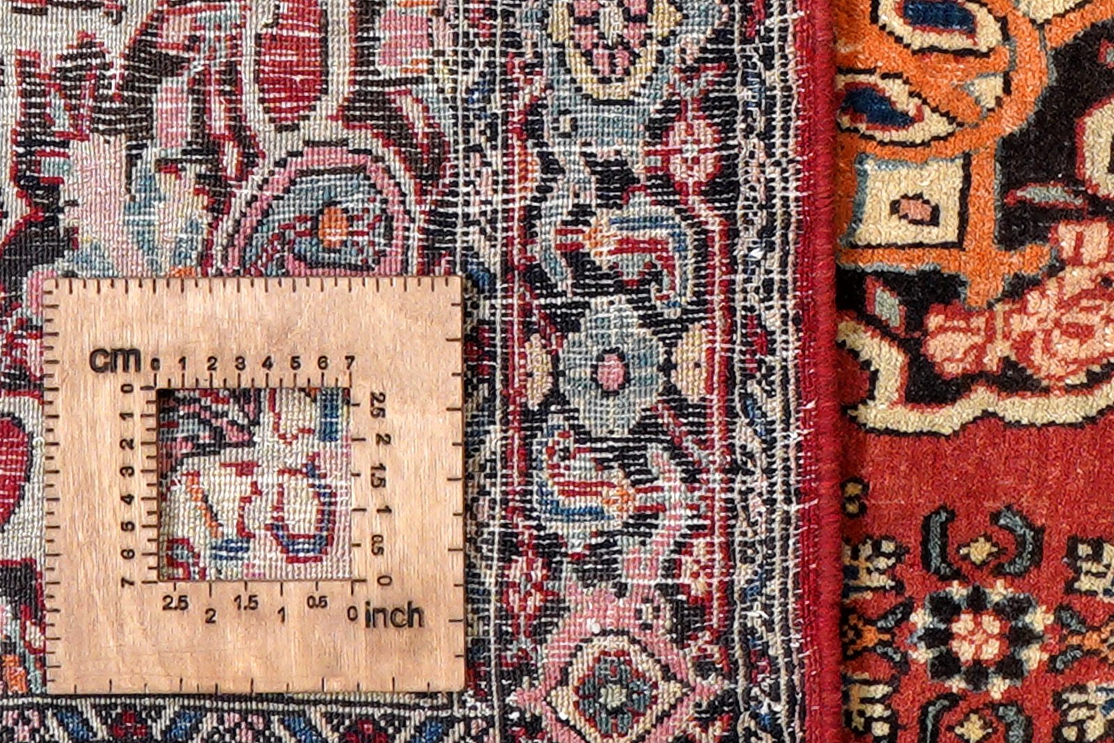 Heritage — Hand-knotted, 107x172 cm, Red, 100% Virgin Wool | View 8