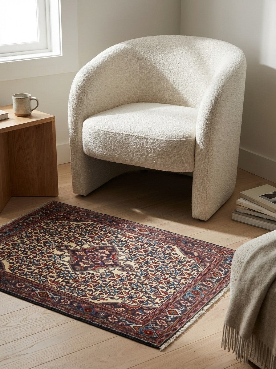 Heritage — Hand-knotted, 101x149 cm, Beige, 100% Virgin Wool | Detail view