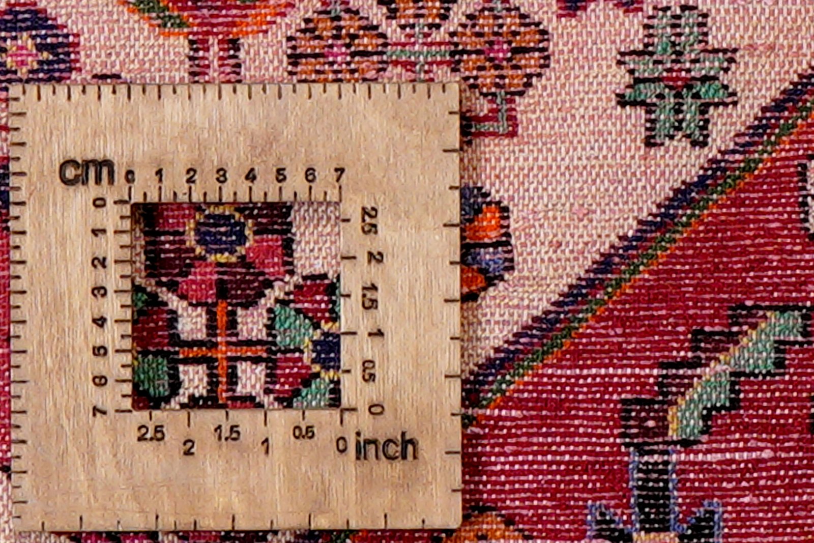 Saveh — Hand-knotted, 103x144 cm, Beige, 100% Virgin Wool | View 8