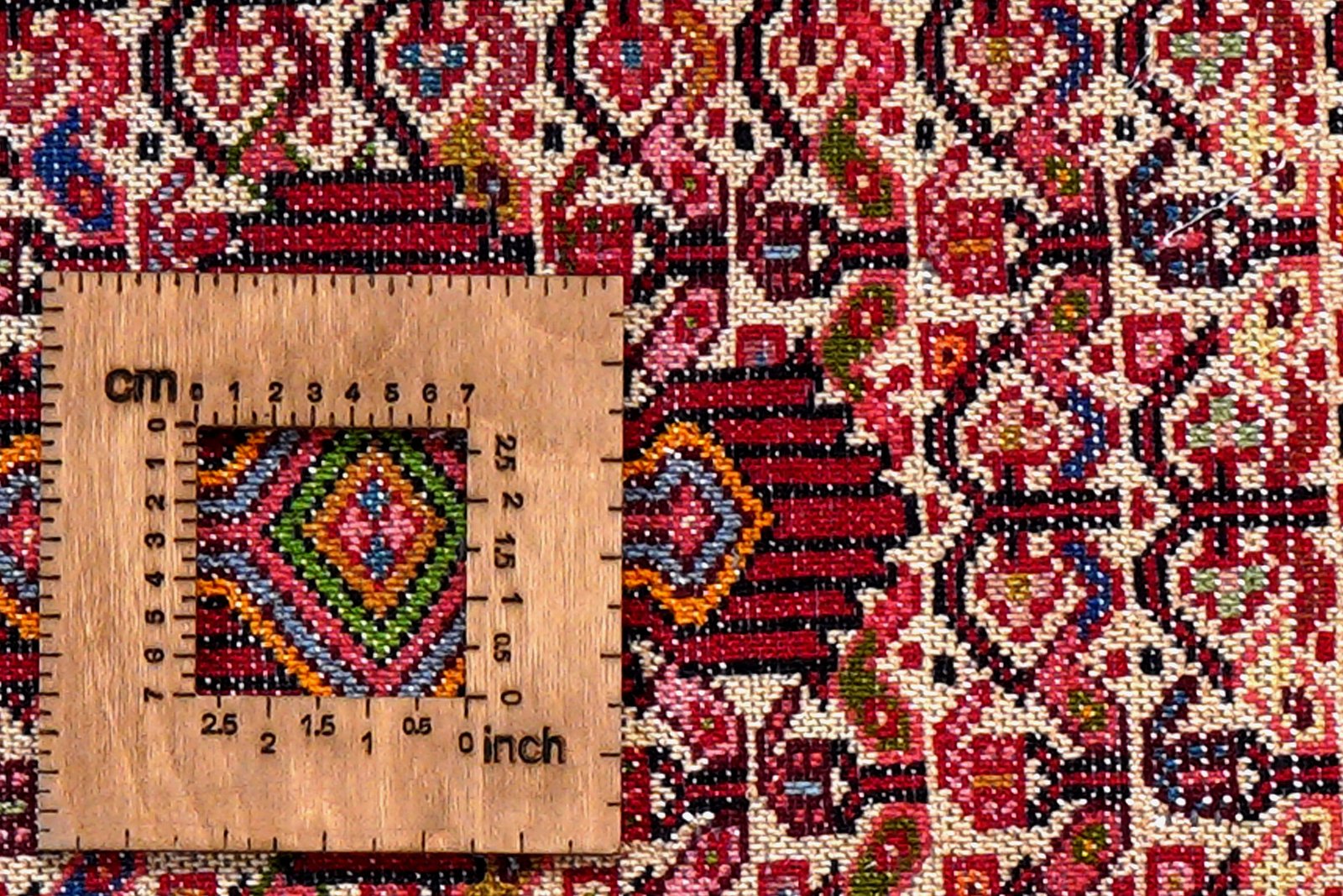 Assadabad — Hand-knotted, 70x102 cm, Multicolor, 100% Virgin Wool | View 8