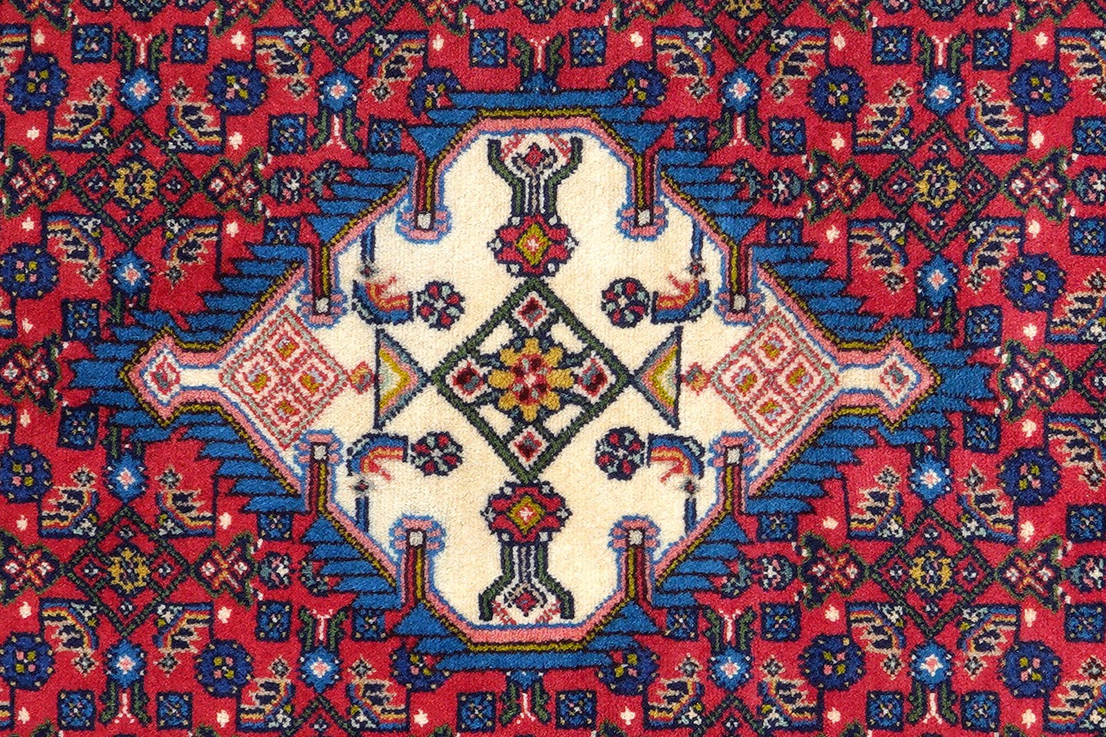 Assadabad — Hand-knotted, 107x154 cm, Red, 100% Virgin Wool | View 6