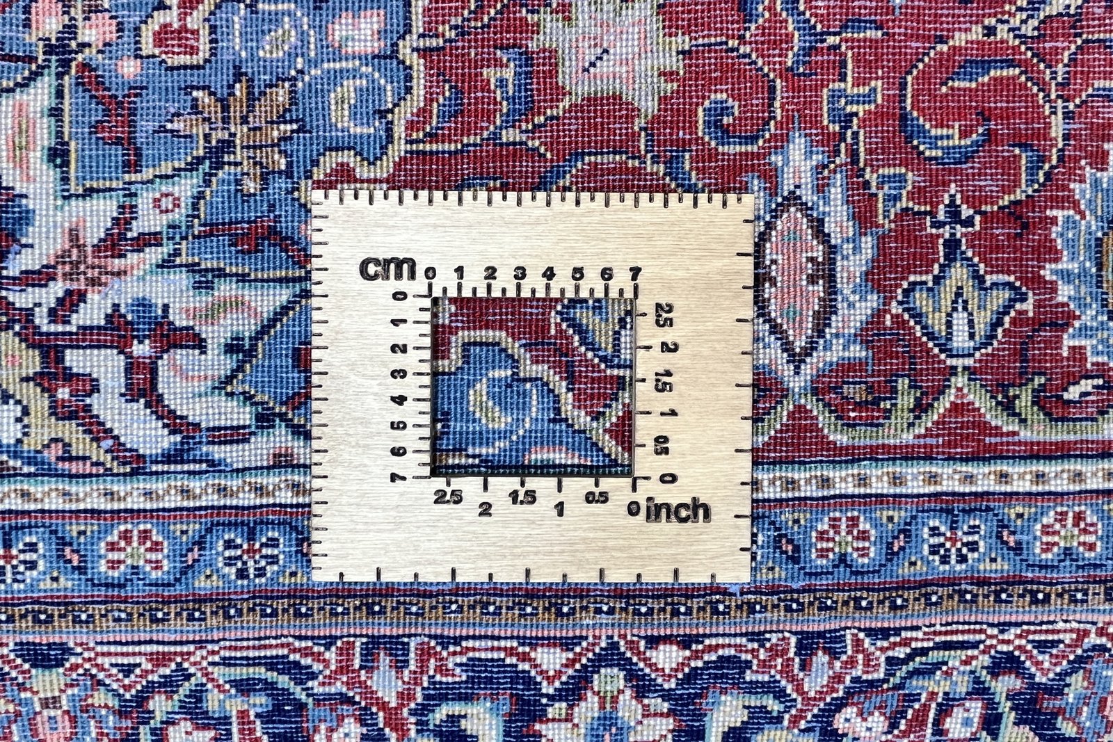 Sarough — Hand-knotted, 132x220 cm, Red, 100% Virgin Wool | View 11