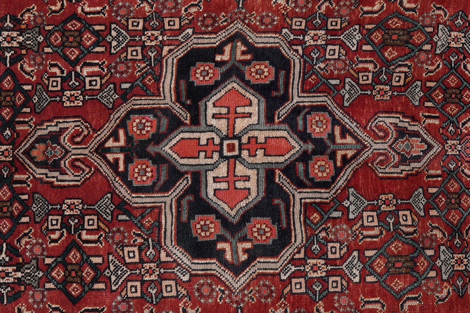 Heritage — Hand-knotted, 105x164 cm, Red, 100% Virgin Wool | View 6