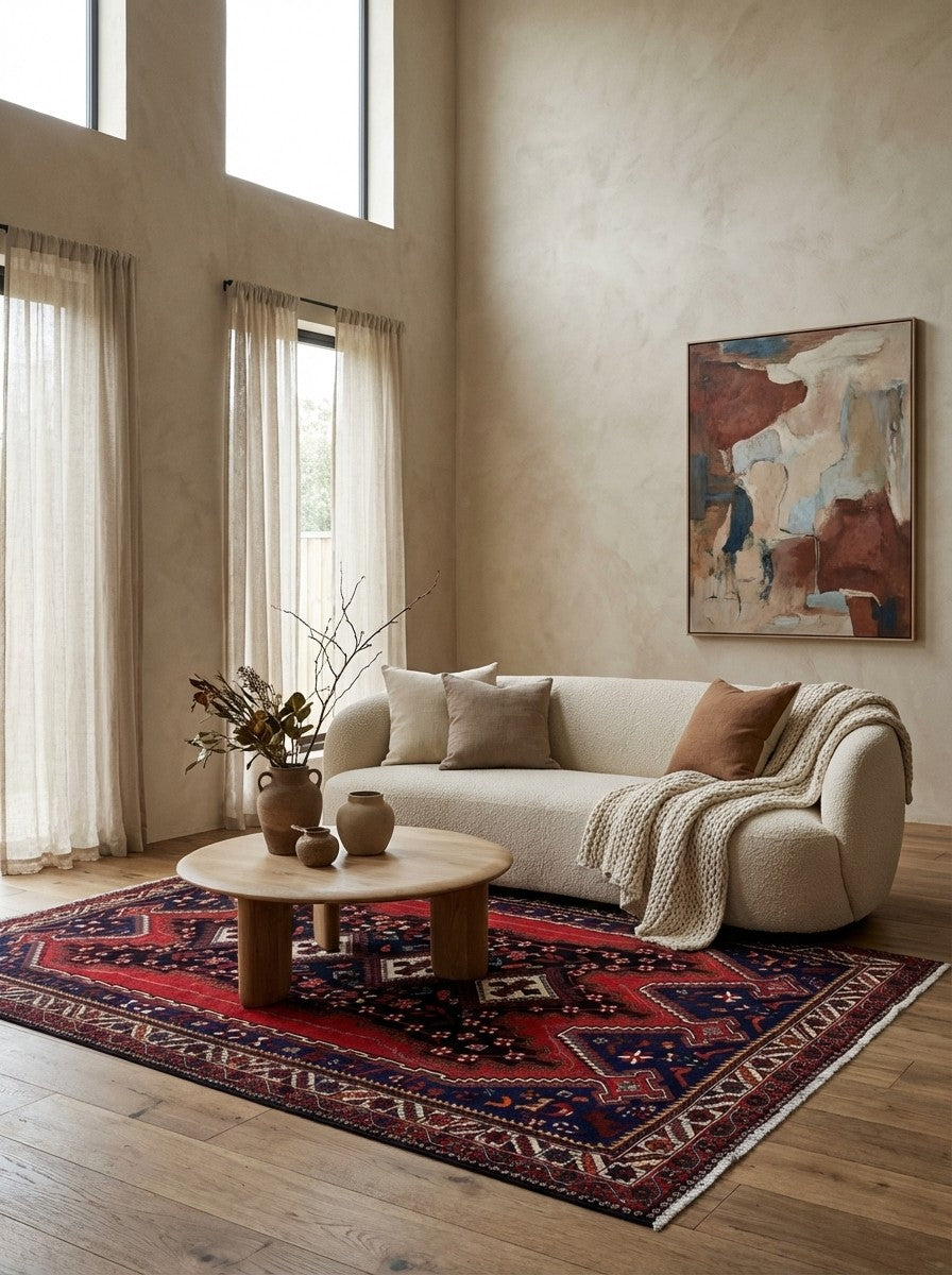 Afshar — Hand-knotted, 165x237 cm, Red, 100% Virgin Wool | Detail view