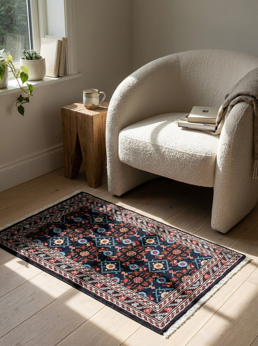 Hamadan — Hand-knotted, 60x92 cm, Blue, 100% Virgin Wool | Detail view
