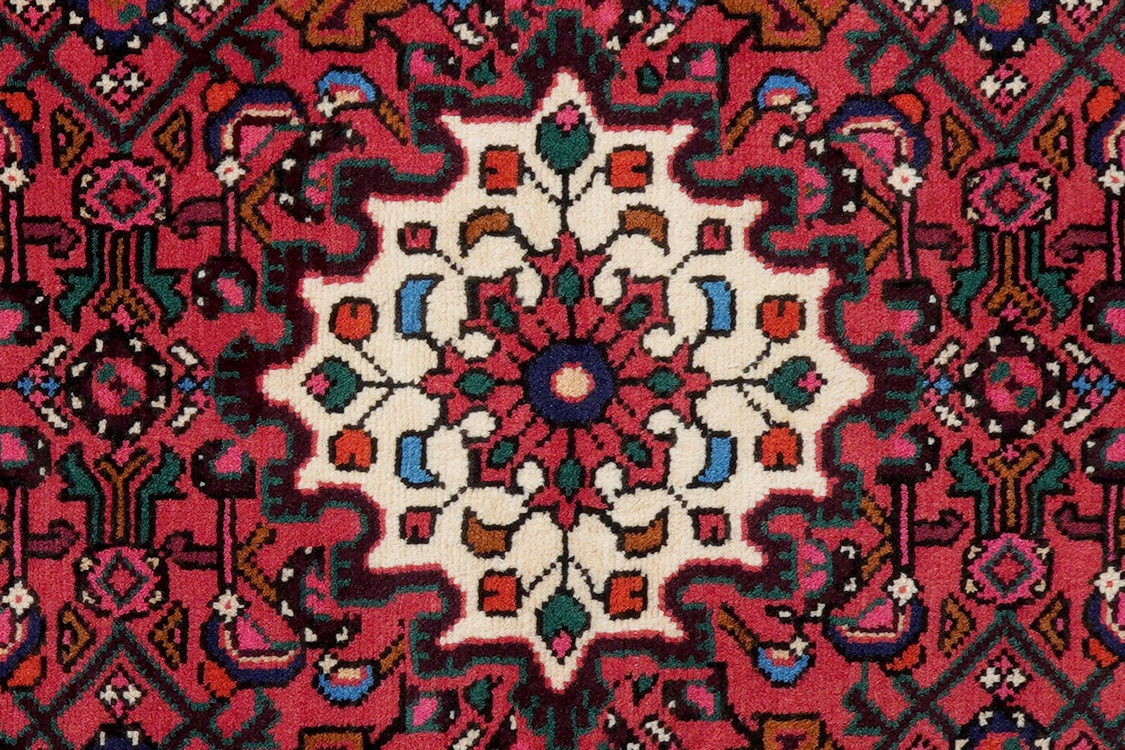 Hosseinabad — Hand-knotted, 102x146 cm, Red, 100% Virgin Wool | View 6