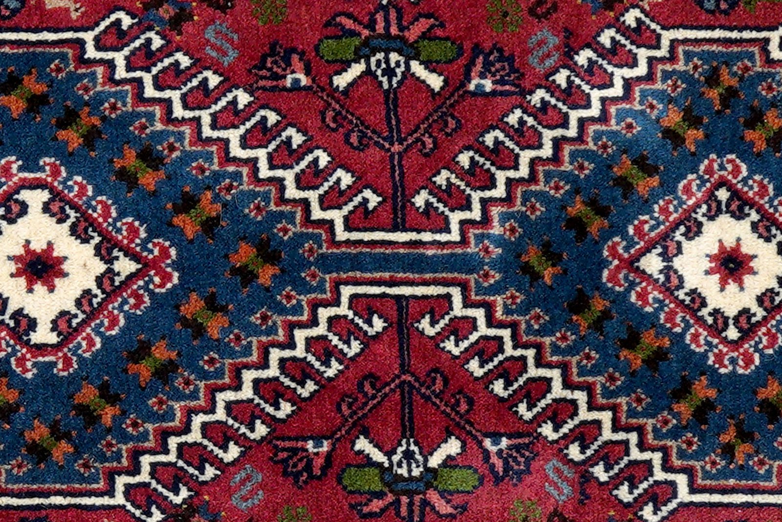 Yalameh — Hand-knotted, 81x128 cm, Red, 100% Virgin Wool | View 6