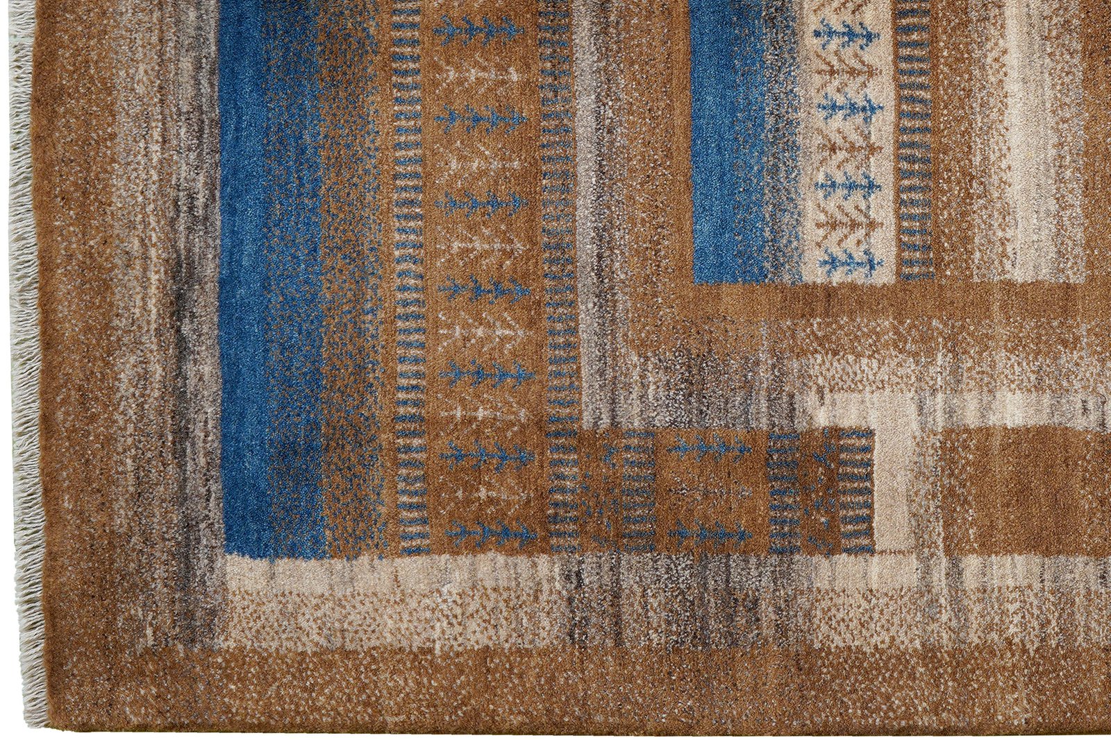 Gabbeh Sonnat — Hand-knotted, 149x200 cm, Brown, 100% Virgin Wool | View 3