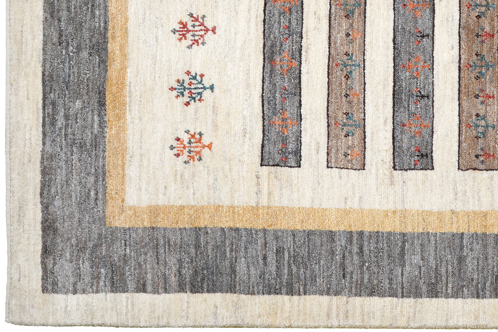 Gabbeh Sonnat — Handgefertigt, 203x152 cm, Braun, 100% Virgin Wool | View 4