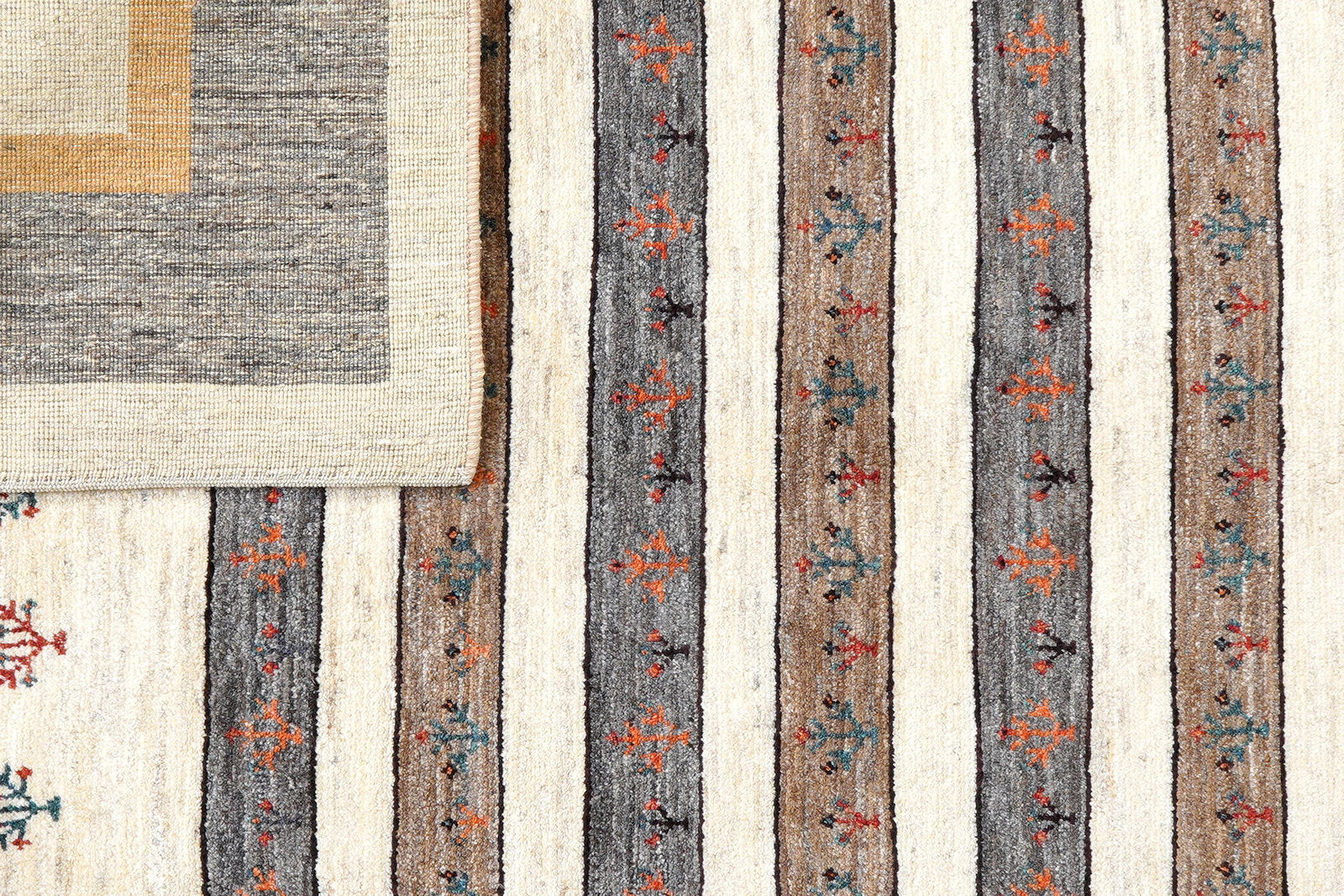 Gabbeh Sonnat — Handgefertigt, 203x152 cm, Braun, 100% Virgin Wool | View 8