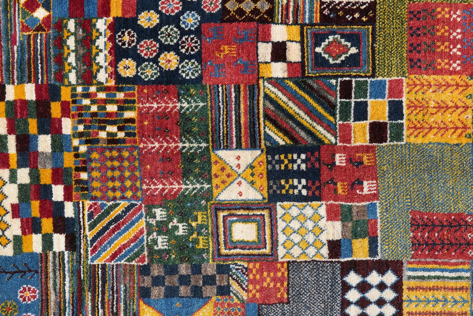 Gabbeh Sonnat — Hand-knotted, 149x213 cm, Multicolor, 100% Virgin Wool | View 6