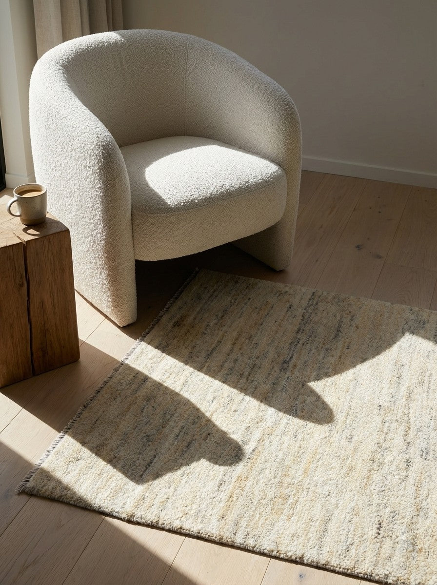 Gabbeh — Hand-knotted, 85x117 cm, Beige, 100% Virgin Wool | Detail view