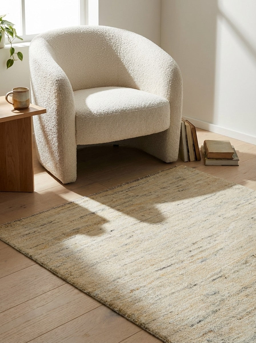 Gabbeh — Hand-knotted, 85x125 cm, Beige, 100% Virgin Wool | Detail view