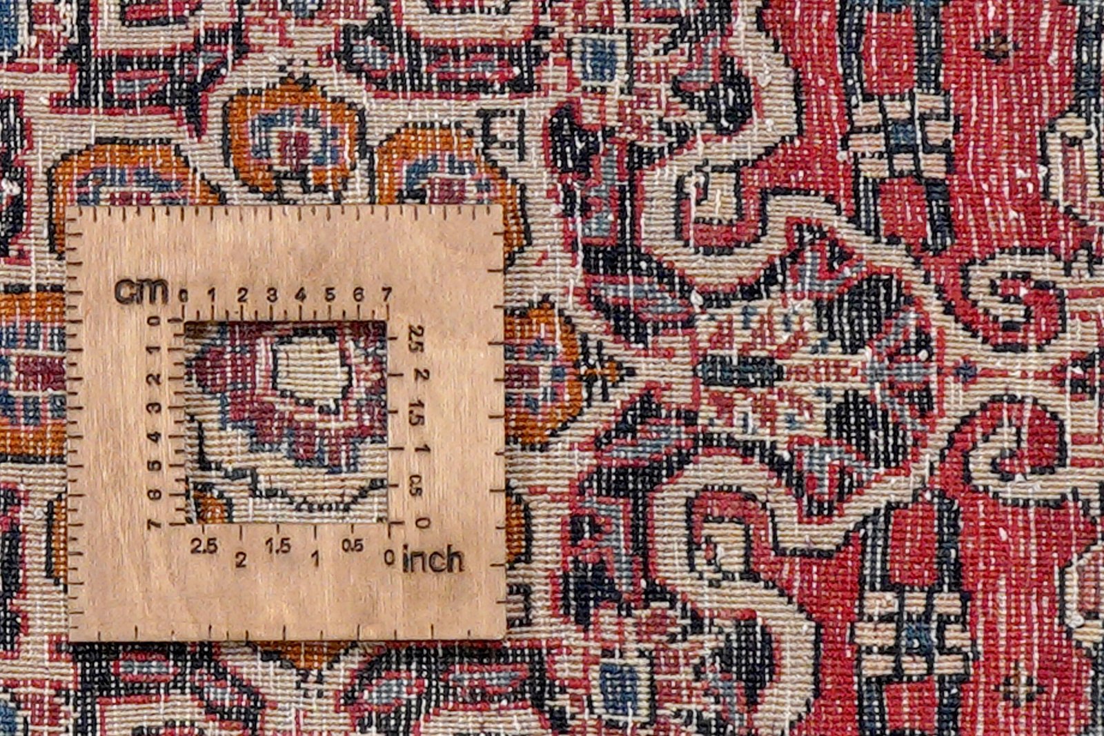 Heritage — Hand-knotted, 108x168 cm, Red, 100% Virgin Wool | View 8