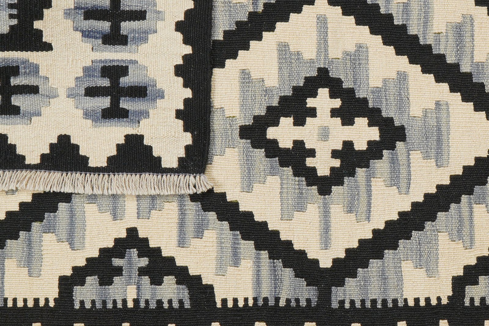 Kelim Gashgai — Handmade, 107x154 cm, Beige, 100% Virgin Wool | View 6