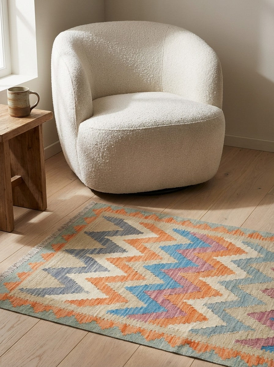 Kelim Gashgai — Handmade, 83x190 cm, Beige, 100% Virgin Wool | Detail view
