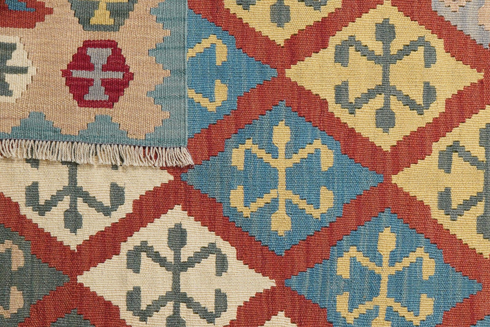 Kelim Gashgai — Handmade, 121x179 cm, Red, 100% Virgin Wool | View 6