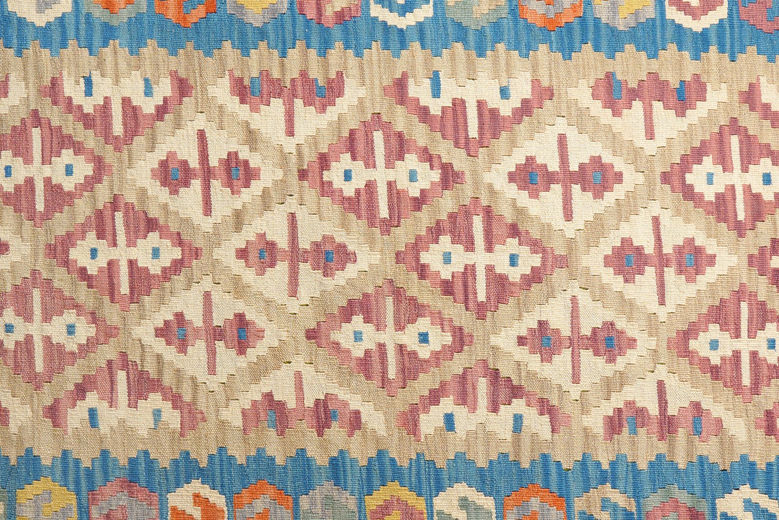 Kelim Gashgai — Handmade, 182x242 cm, Beige, 100% Virgin Wool | View 5