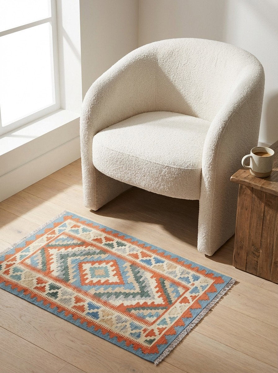 Kelim Gashgai — Handgefertigt, 123x81 cm, Beige, 100% Virgin Wool | Detail view
