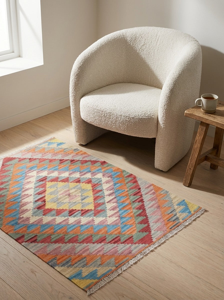 Kelim Gashgai — Handmade, 105x145 cm, Multicolor, 100% Virgin Wool | Detail view