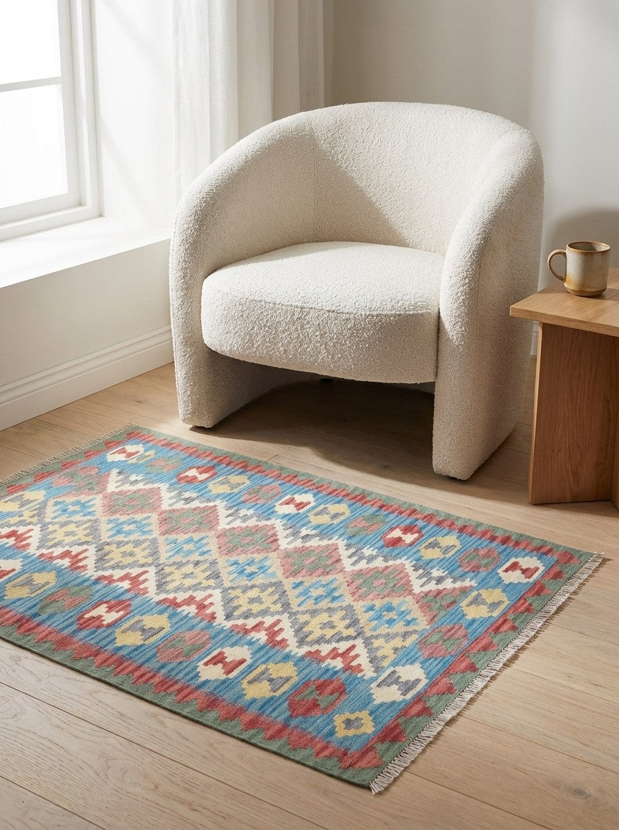 Kelim Gashgai — Handmade, 104x154 cm, Beige, 100% Virgin Wool | Detail view