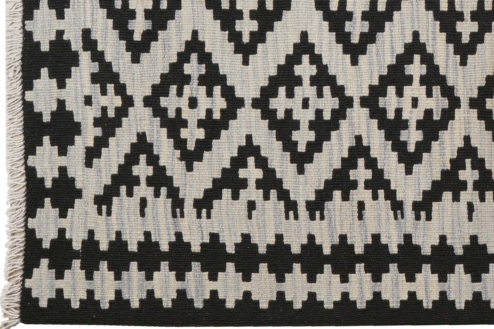 Kelim Gashgai — Handmade, 103x144 cm, Beige, 100% Virgin Wool | View 3