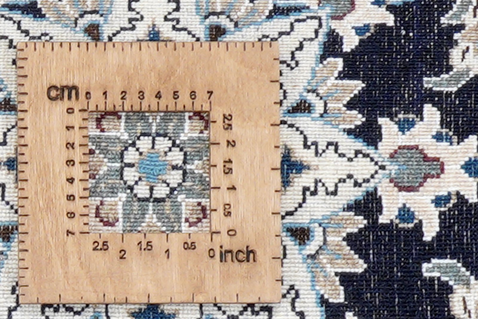 Nain 12La — Hand-knotted, 75x293 cm, Blue, 100% Virgin Wool | View 8