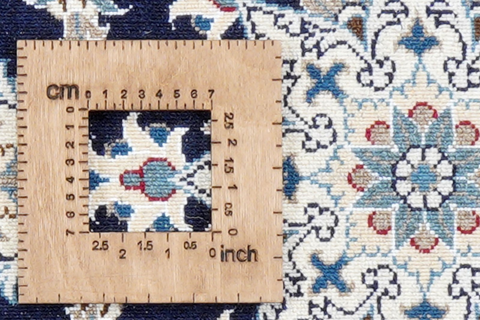Nain 12La — Hand-knotted, 77x290 cm, Blue, 100% Virgin Wool | View 8