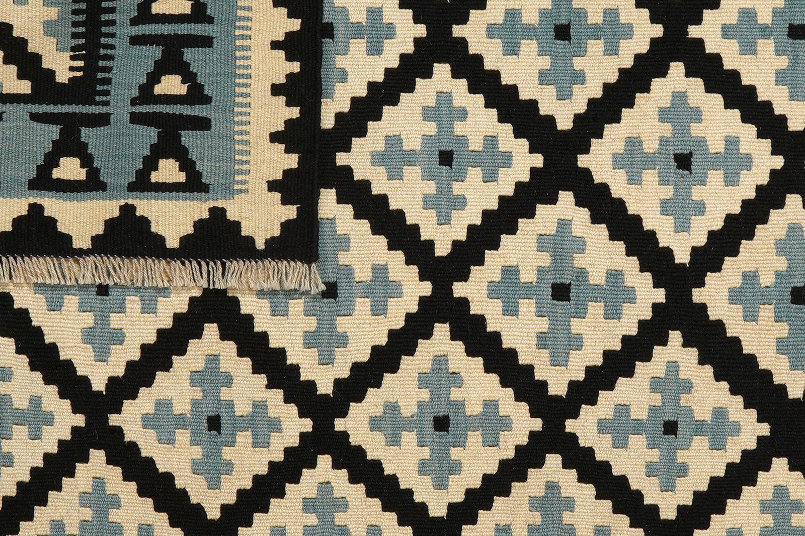 Kelim Gashgai — Handmade, 128x179 cm, Black, 100% Virgin Wool | View 6