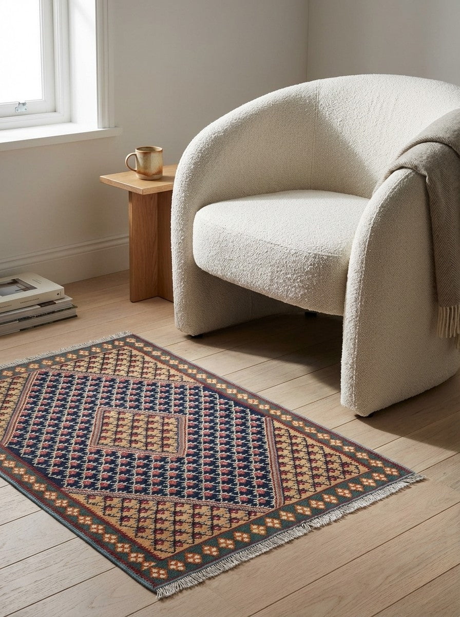 Kelim Senneh — Handmade, 105x148 cm, Blue, 100% Virgin Wool | Detail view