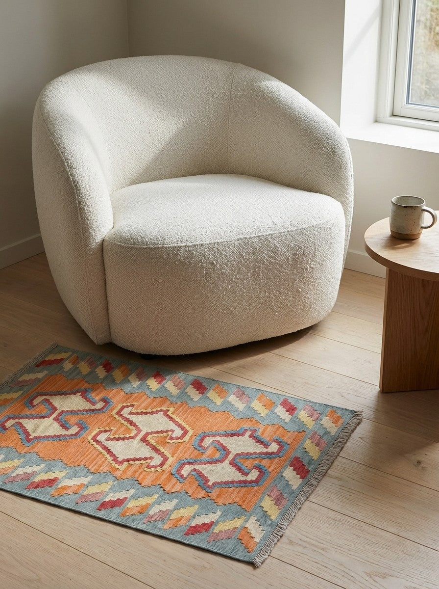 Kelim Gashgai — Handmade, 80x121 cm, Orange, 100% Virgin Wool | Detail view