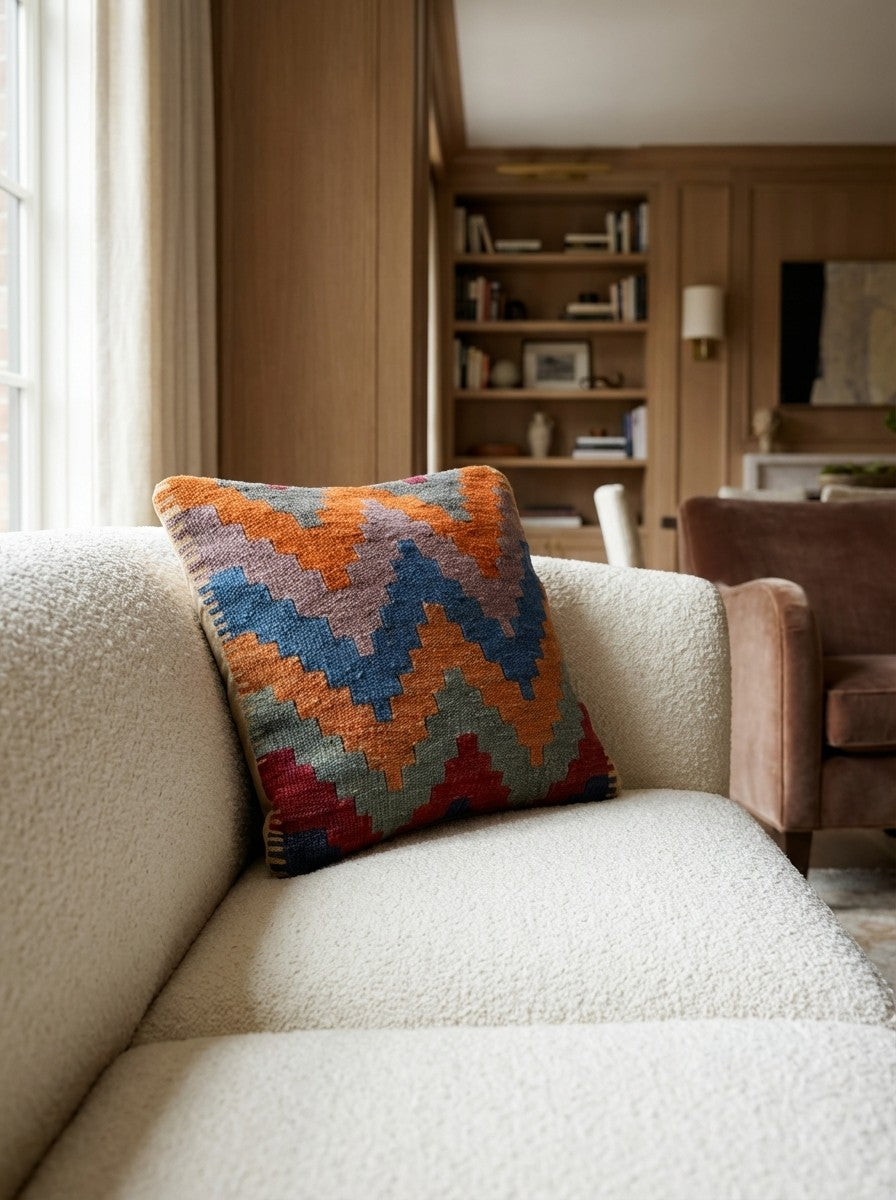 Kelim Kissen — Handmade, 40x40 cm, Multicolor, 100% Virgin Wool | Detail view