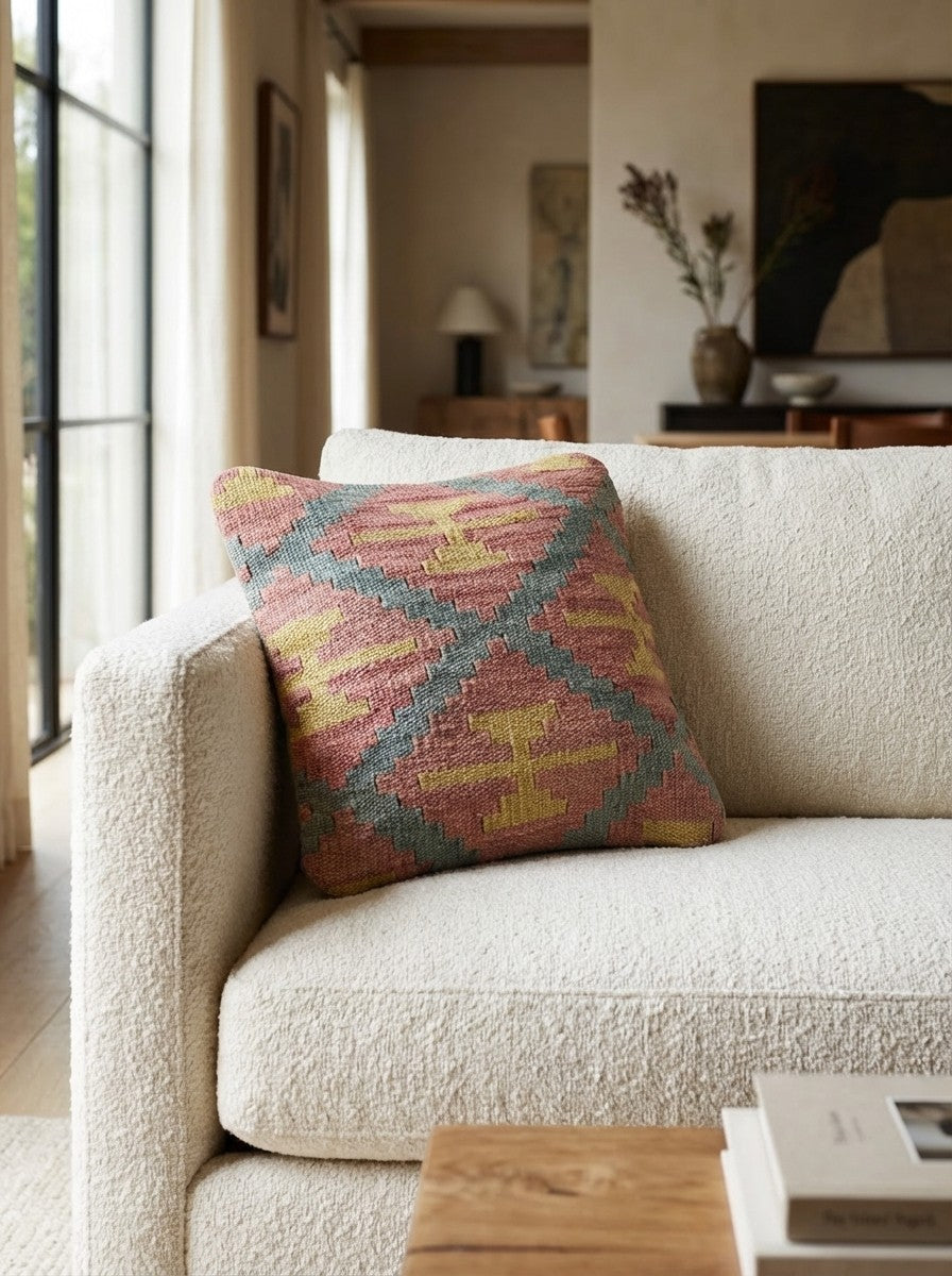 Kelim Kissen — Handmade, 40x40 cm, Multicolor, 100% Virgin Wool | Detail view