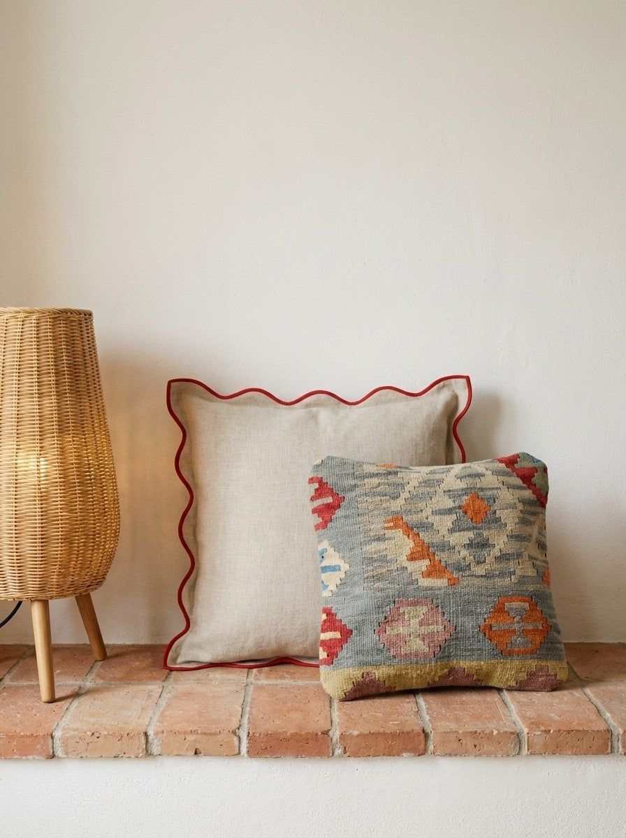 Kelim Kissen — Handmade, 40x40 cm, Multicolor, 100% Virgin Wool | Back view