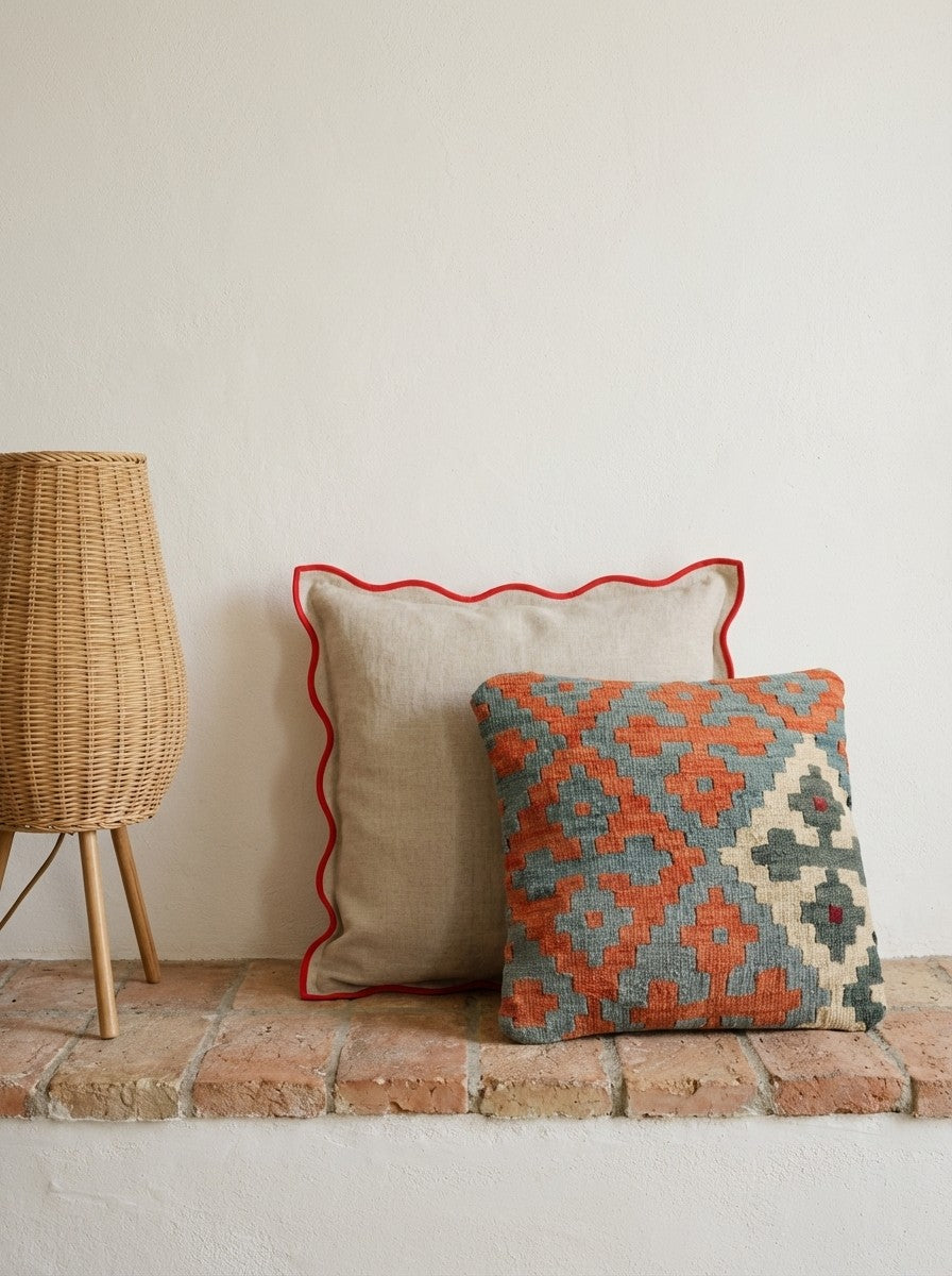 Kelim Kissen — Handmade, 40x40 cm, Multicolor, 100% Virgin Wool | Back view