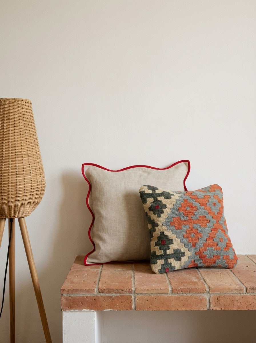 Kelim Kissen — Handmade, 40x40 cm, Multicolor, 100% Virgin Wool | Back view